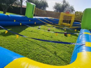 Pista de futbolín hinchable
